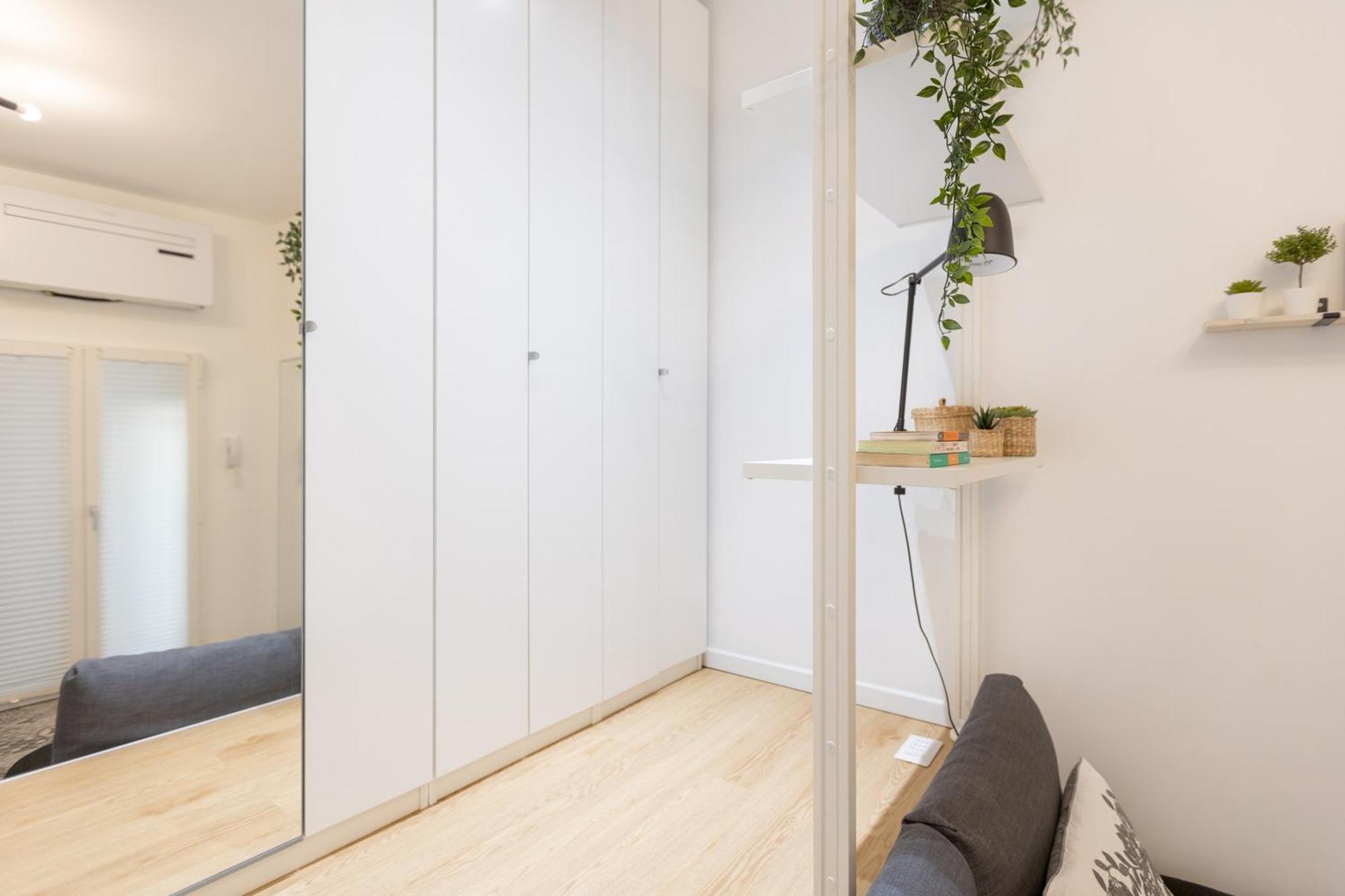Tiny & Tidy Studio In The Key Area Of 밀라노 외부 사진